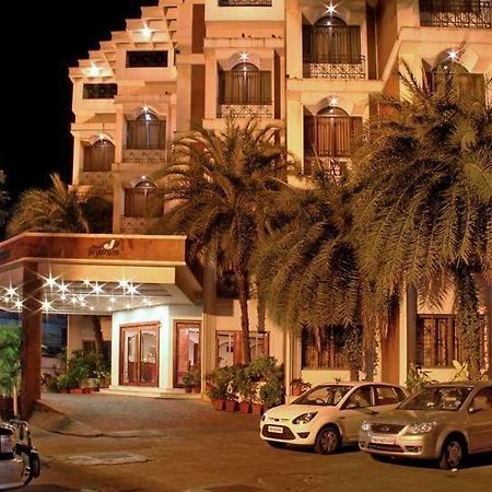 Hotel Jayaram Pondicherry Eksteriør bilde